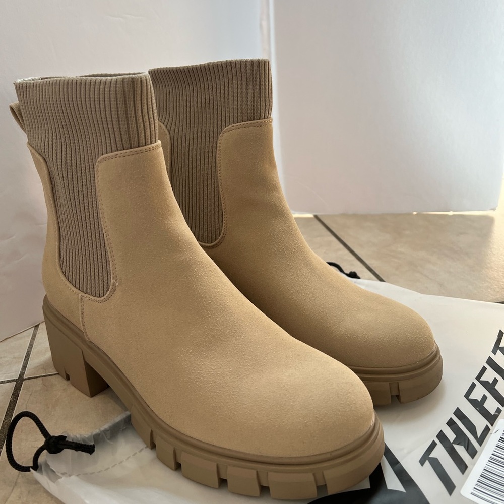 Women’s Booties Boots sz 9.5 new